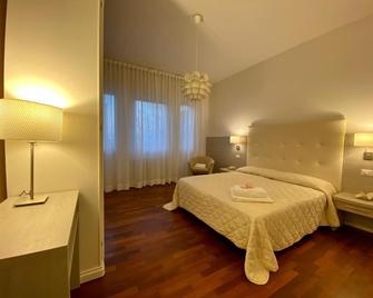 Villa Alda Suites & Rooms - Cervia - Habitación
