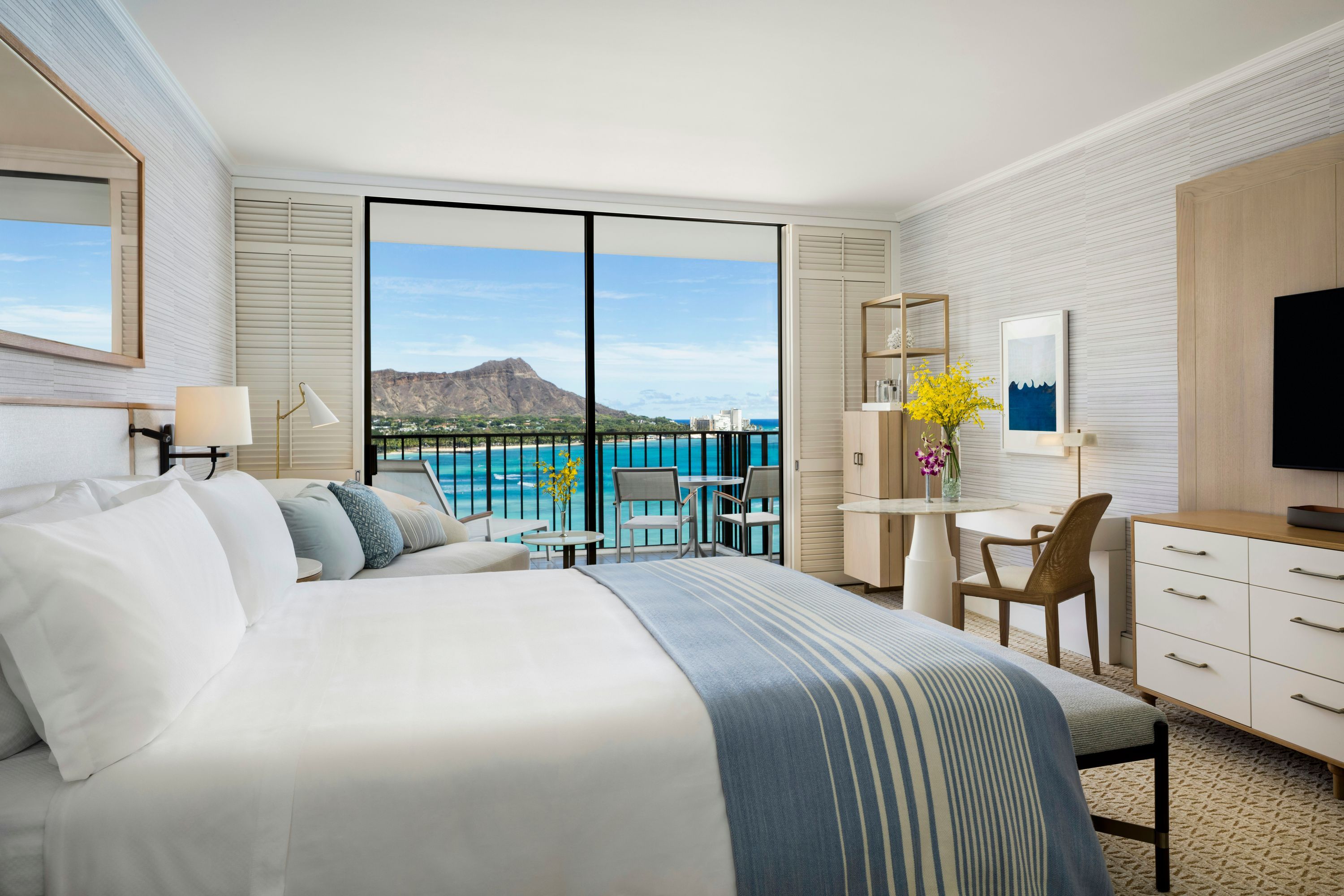 Halekulani from $142. Honolulu Hotel Deals & Reviews - KAYAK