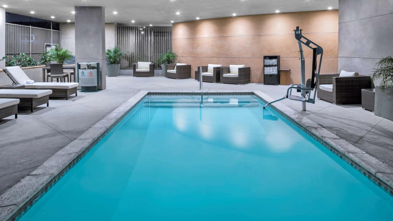 Hampton Inn & Suites Los Angeles/Hollywood