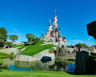 Disney Hotel Santa Fe - Chessy - Bâtiment