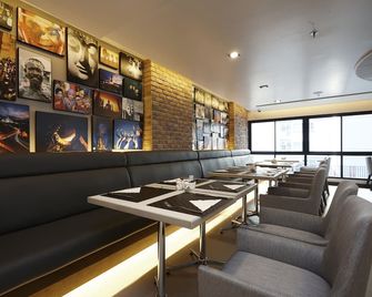 帕拉索@羅查達12酒店 - 曼谷 - 餐廳