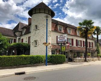 Logis Hotel Grangier - Saint-Sozy - Budova