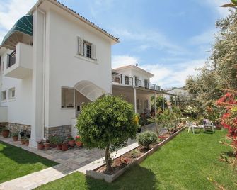 Villa Penelope – Cozy & Stylish Getaway in Stunning Skiathos! - Scíathos - Edificio