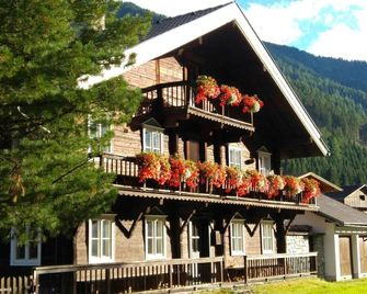 Apartment 'Freude' for up to 3 people (2851457) - Sankt Veit in Defereggen - Gebäude