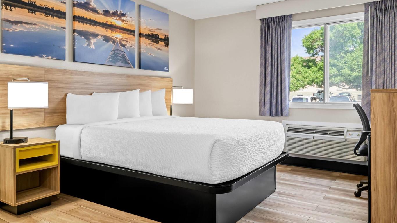 Days Inn by Wyndham Billings