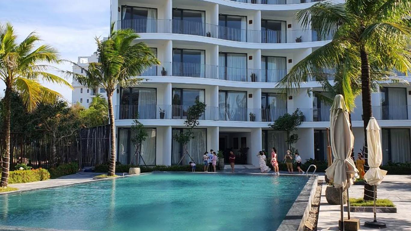Palmy Beach Club Resort
