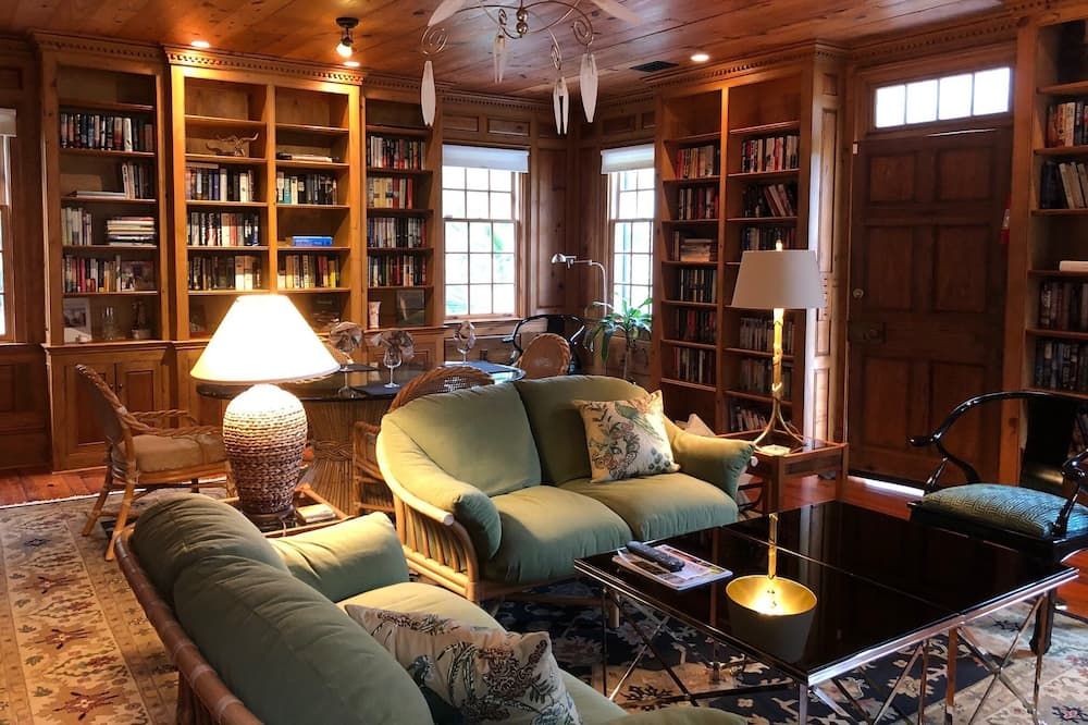 Lounge view of The Library House - Historic Old Point
