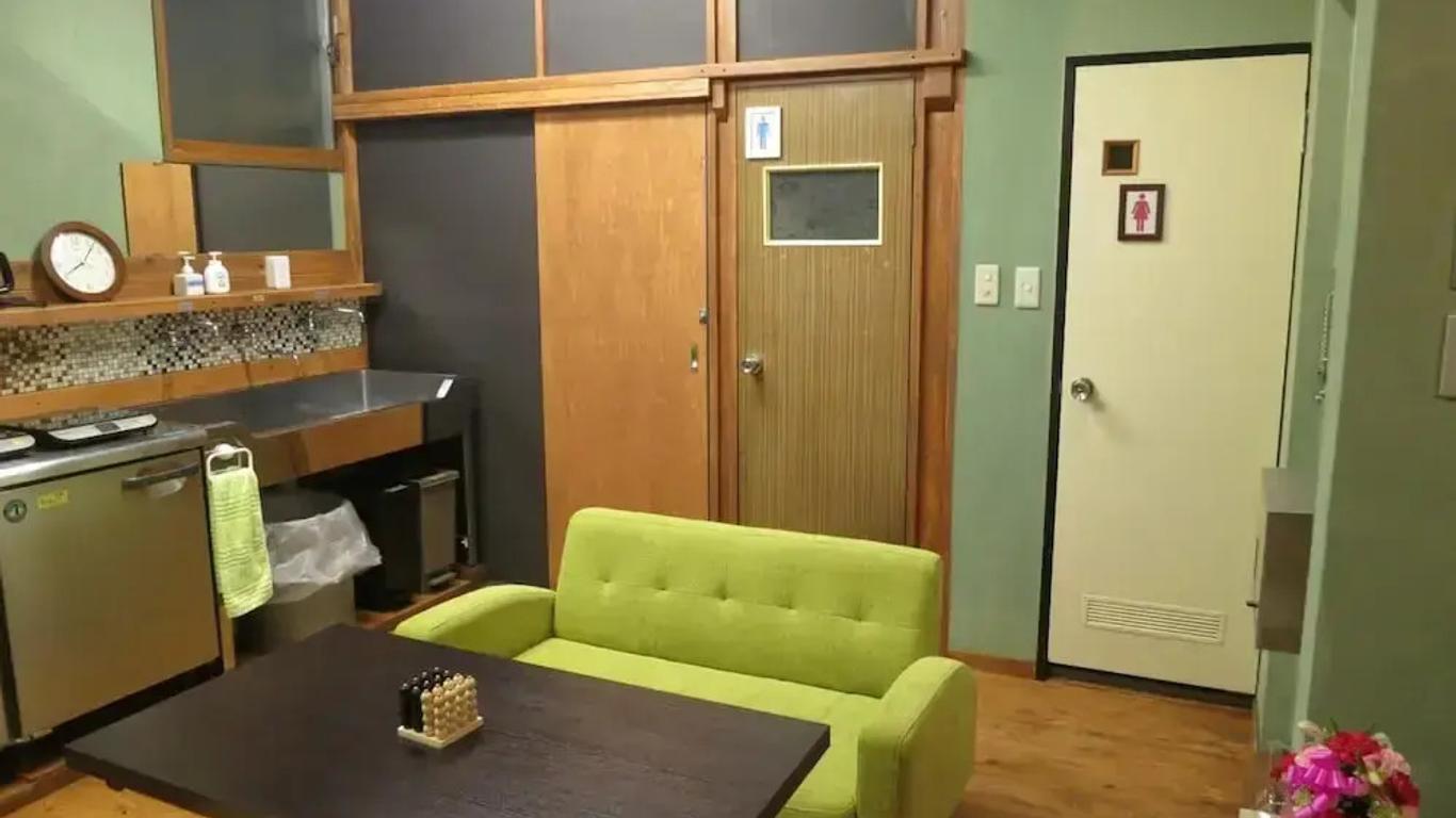 無界旅館