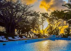 Baobab Sea Lodge - Kilifi - Pool