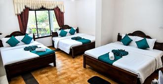 Sri Krishna Bhavan Hotel Hatton - Hatton - Bedroom