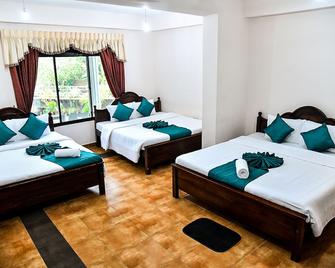 Sri Krishna Bhavan Hotel - Hatton - Bedroom