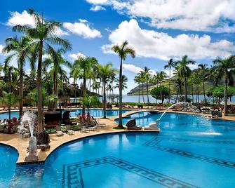 Close to Wailua Homesteads Park! Onsite Parking, Pool, Beachfront Location! - Lihue - Pool