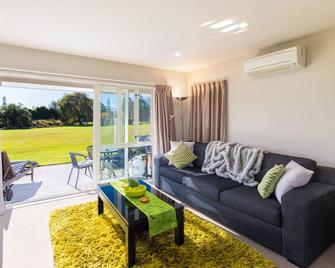 The Meadows Villa - Christchurch - Wohnzimmer