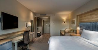 Holiday Inn & Suites Aguascalientes - Aguascalientes - Bedroom