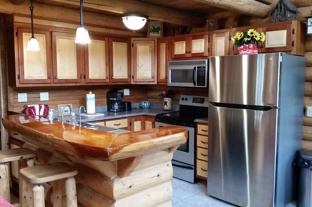 Kitchen view of Little Mountain Retreat in Beautiful Pocahontas County