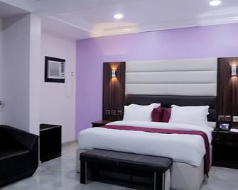 Meritz Hotels & Suites - Port Harcourt - Bedroom