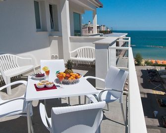 Hotel Atlantic & Spa - Gabicce Mare - Ban công