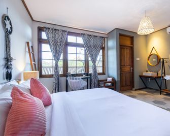 Interconnection Hostel - Kuta