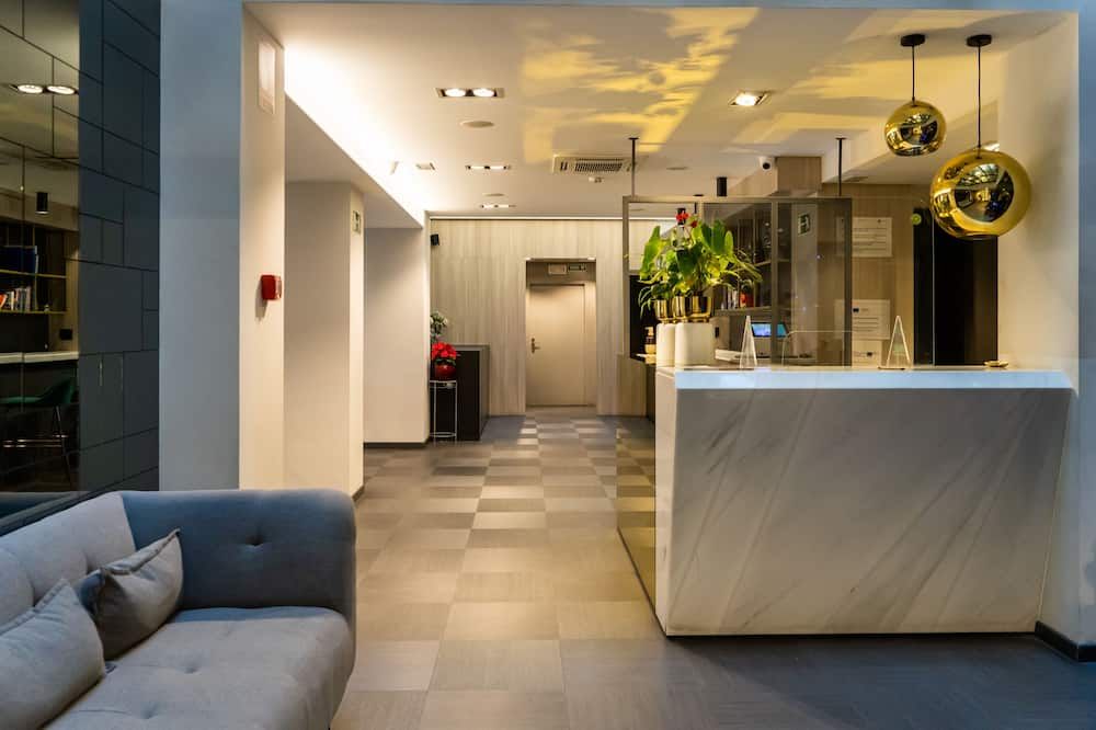 Hotel Lux Santiago - סנטיאגו דה קומפוסטלה - דלפק קבלה