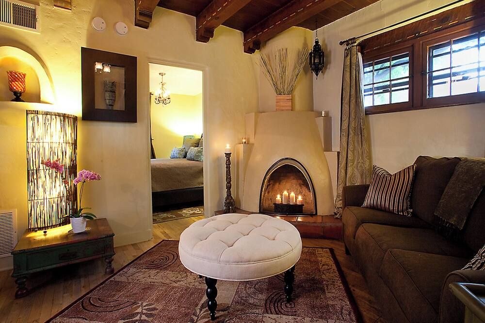 Casa de Tres Lunas/House of Three Moons - סנטה פה - סלון