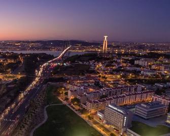 Mercure Lisboa Almada - Almada - Gebäude