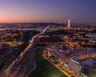 Mercure Lisboa Almada - אלמאדה - נוף חיצוני