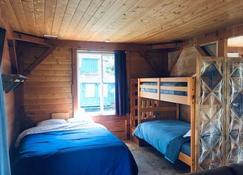 Floating Cabin - Tofino - Bedroom