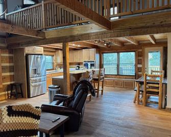 Peaceful Cabin in the Woods - Lancaster - Sala de estar