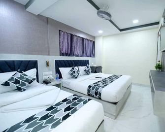 N.M. Hotel - Bombay - Habitación