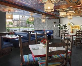 King Room Near Meadows School of the Arts DAL - 댈러스 - 레스토랑