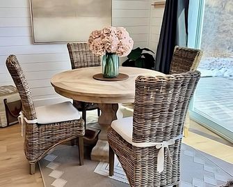 Cozy Little Cabin w/Hot Tub - Midway - Dining room