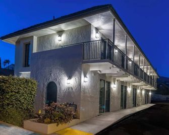 Casa Jardin - Boutique Suites in Downtown Santa Barbara - Santa Barbara - Building