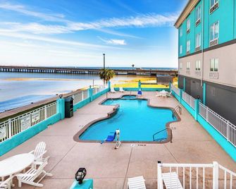 Holiday Inn Express & Suites Port Lavaca By IHG - Port Lavaca - Bazén