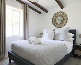 Rustic Chic 200 metres from CBD - Bathurst - Bedroom