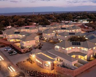 ميومبو ميوز - شلالات فيكتوريا - مبنى