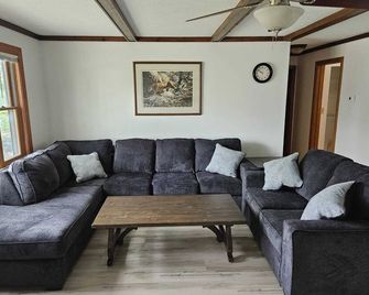 Riverside Motel - Queenston - Obývací pokoj