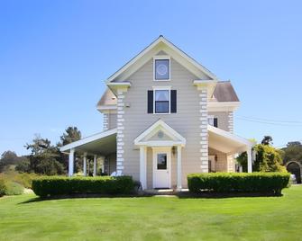 Flora Vista Inn - La Selva Beach - Building