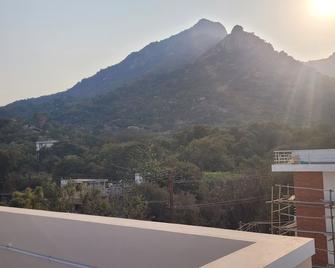 Arunachala Home - Tiruvannāmalai - Balcony