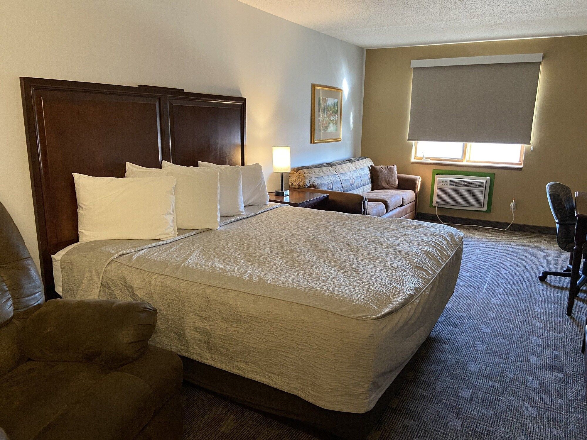 Governors Inn a Travelodge by Wyndham - Pierre - Bedroom
