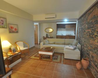 El Vino Hotel & Suites - Bodrum - Living room