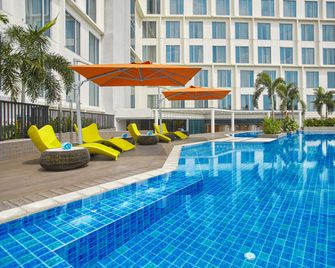 Kingsford Hotel Manila Bay - Manila - Pool
