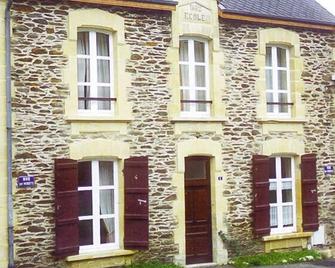 Les Hubiets - Les Hautes Rivieres - Les Hautes-Rivières - Bâtiment