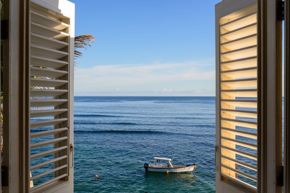 The Atlantis Historic Inn - Bathsheba - Outdoor view