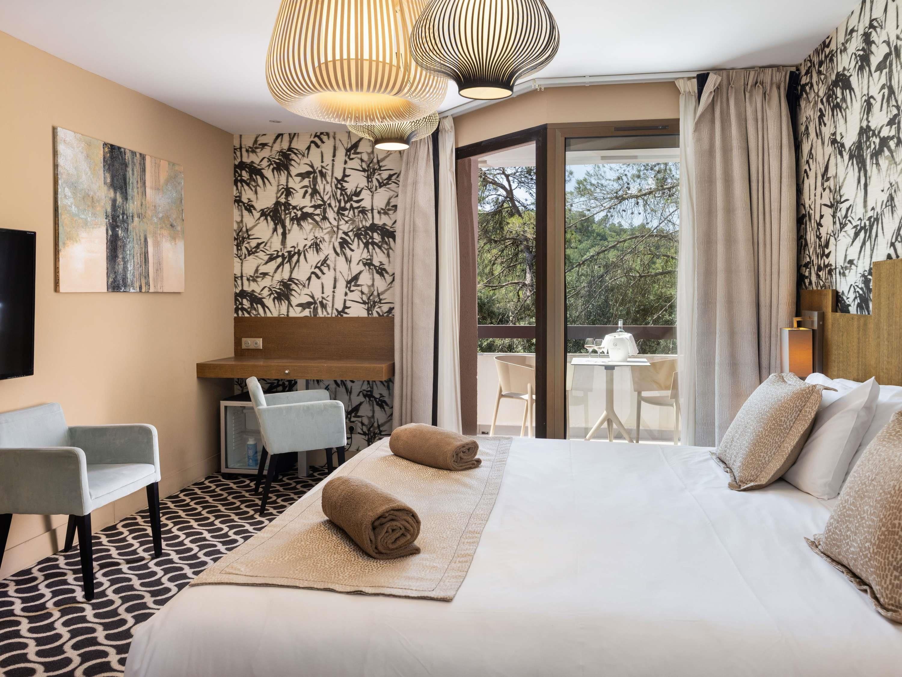 Mercure Brignoles Golf de Barbaroux & Spa - Brignoles - Gebäude