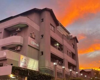 Hotel Morada Del Este - Canoas - Building