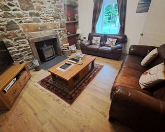 Clematis Cottage, Fortrose - Fortrose - Вітальня