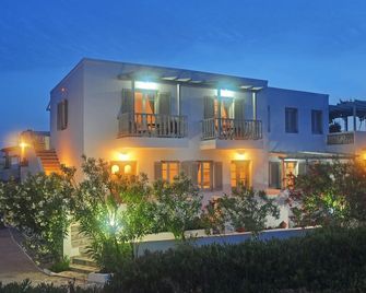 Hotel Rigas - Adamantas - Edificio