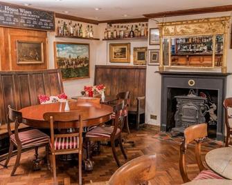The Greyhound Coaching Inn - Lutterworth - Jídelna