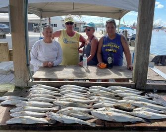 Cozy 1-bedroom motel with AC, WiFi in fishing town of Golden Meadow - Golden Meadow