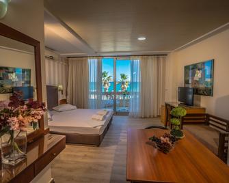 Theo Beach Hotel Apartments - Rethymno - Bedroom
